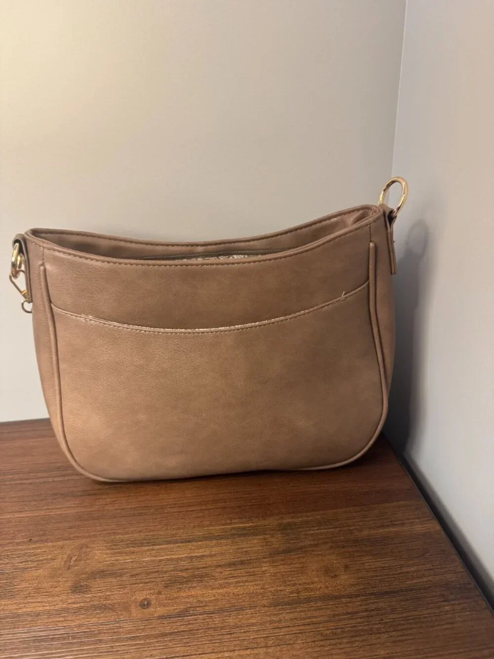 Modern+Chic Marissa Saddle Crossbody Bag Fawn Vegan Leather | 2 Straps